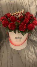 Load image into Gallery viewer, Majesty Bouquet &amp; Crown
