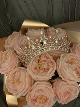 Load image into Gallery viewer, Queen Roses &amp; Crown/Tiara
