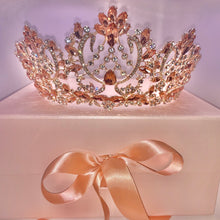 Load image into Gallery viewer, Beauty Queen Tiara
